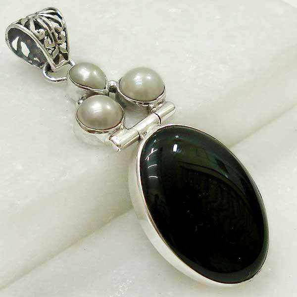 BLACK ONYX - Pearl & 925 Silver Pendant